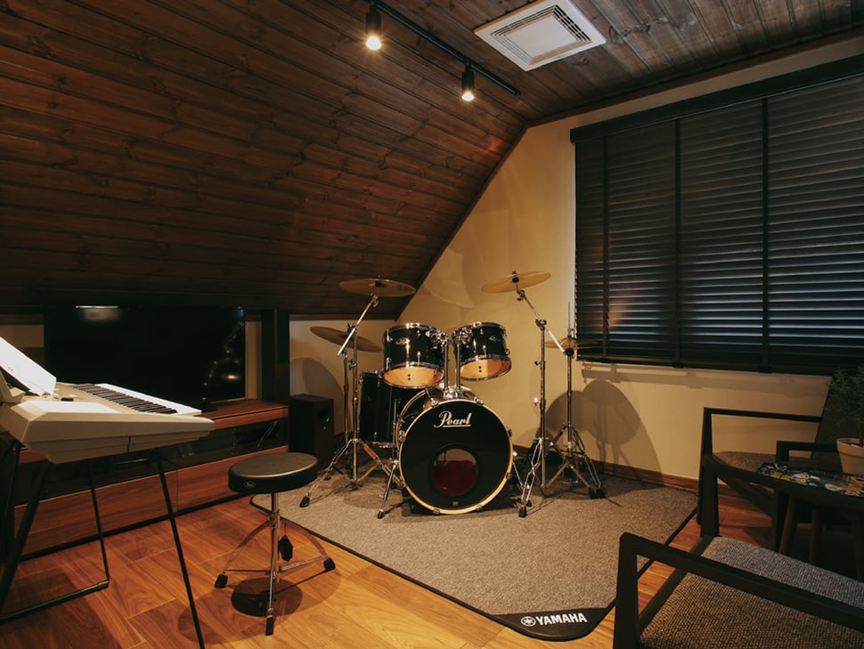 Yoshijima_Musicroom